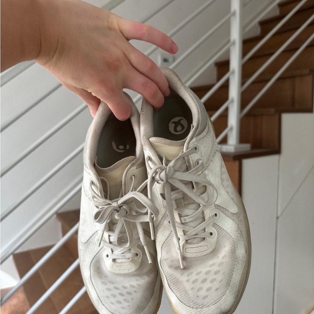 STRONGFEEL WOMEN'S TRAINING SHOE